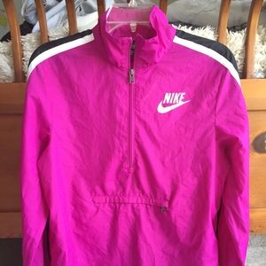 Nike wind breaker